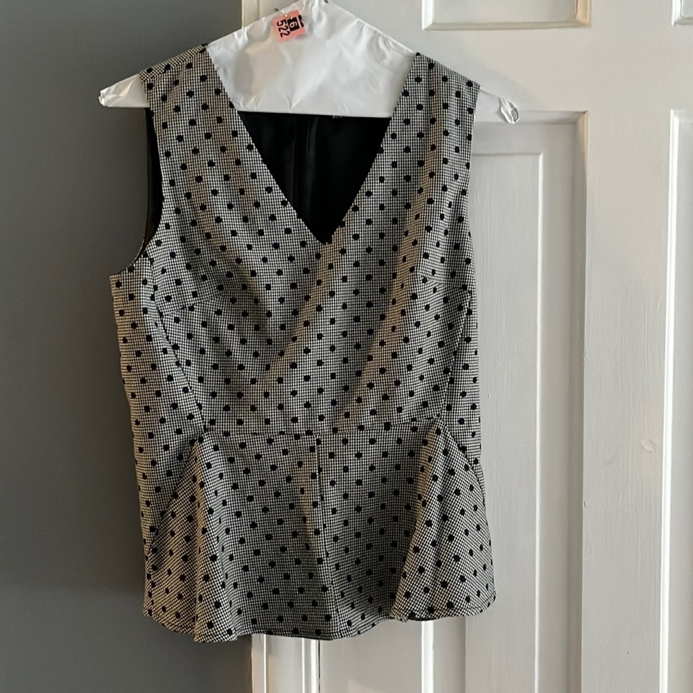 New York and company houndstooth peplum v-neck vest with black polka dots